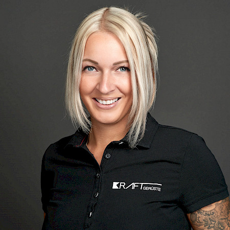 <h4>Jacqueline Naderer</h4><p>Verwaltung</p>