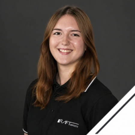 <h4>Lena Maier</h4><p>Verwaltung</p>